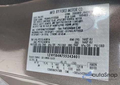 2005 Ford Mustang z USA, uszkodzony, nr VIN 1ZVFT84N755243401